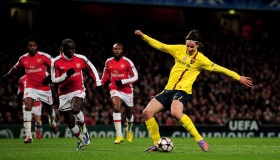 多米体育官方网站-从清晨托特纳姆备战社区盾到今夜阿森纳再遭质疑，瓦伦西亚止住颓势备战荷甲(托特纳姆热刺对决切尔西)